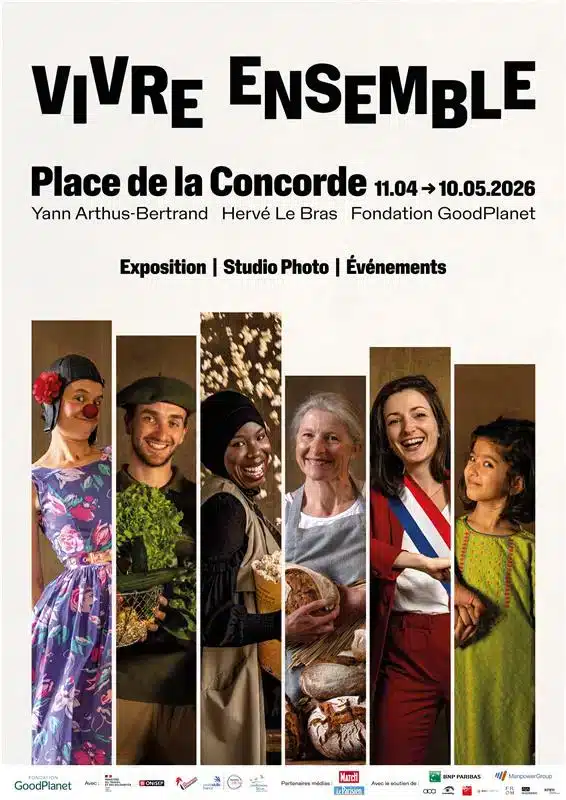 Affiche de l’événement « Vivre Ensemble » place de la Concorde à Paris, du 11 avril au 10 mai 2026, présentant une exposition, un studio photo et des événements, avec une série de portraits illustrant la diversité des métiers et de la société.